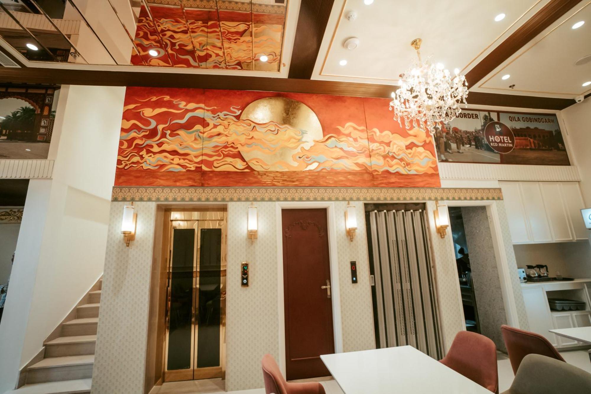 Stamps Red Martin By Eight Continents - 70 Steps From Golden Temple Hotell Amritsar Exteriör bild