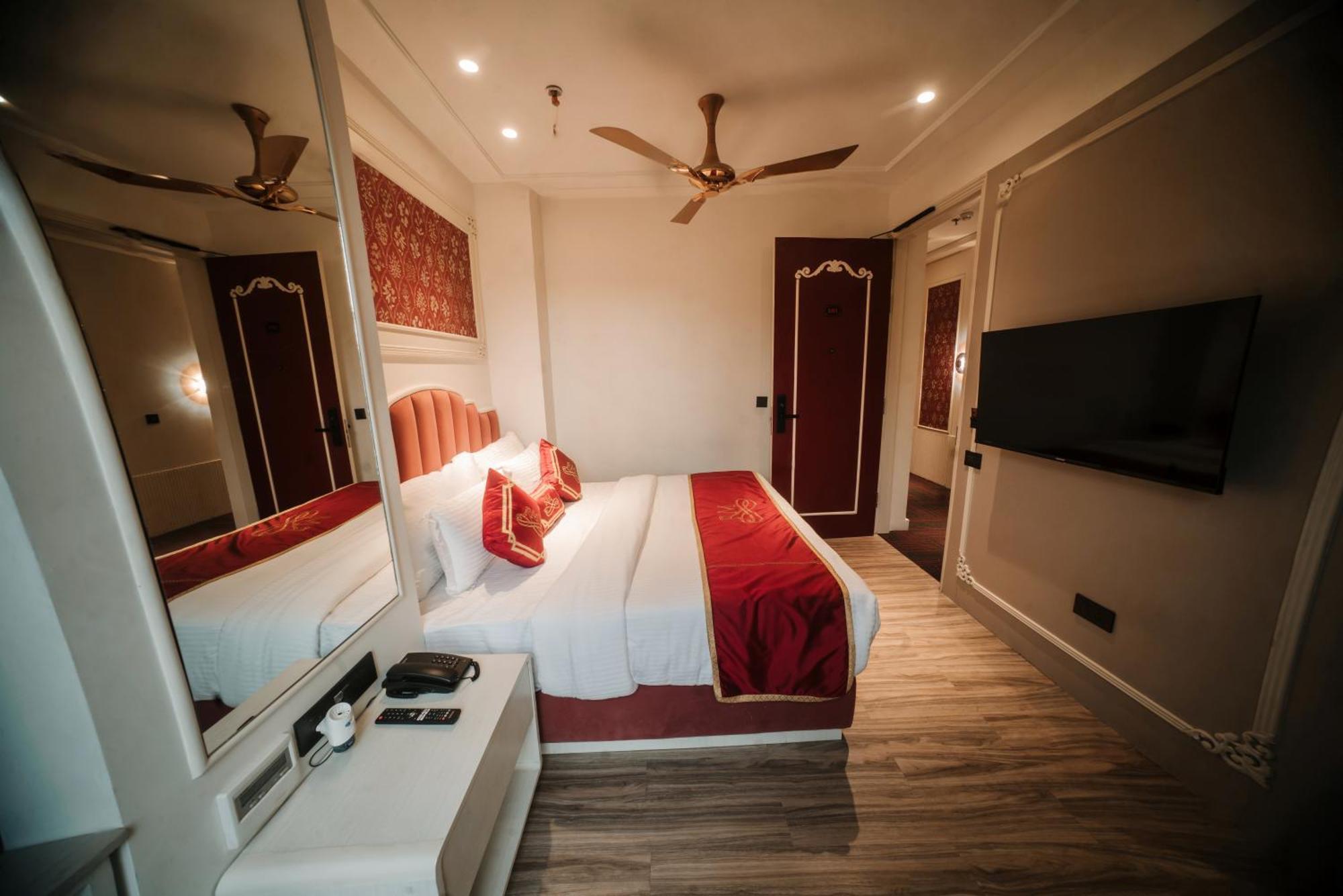 Stamps Red Martin By Eight Continents - 70 Steps From Golden Temple Hotell Amritsar Exteriör bild